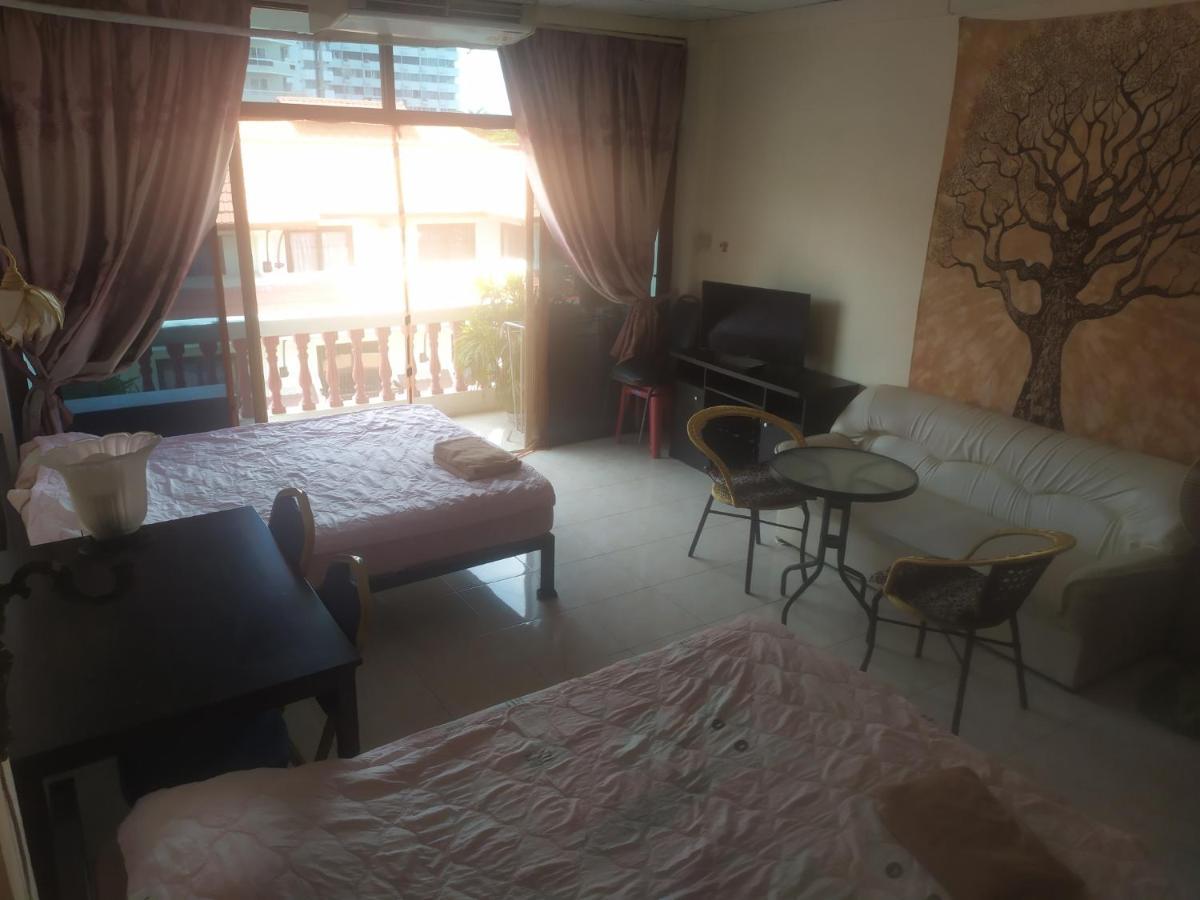 חוף ג'ומטיין Artem'S Guesthouse מראה חיצוני תמונה